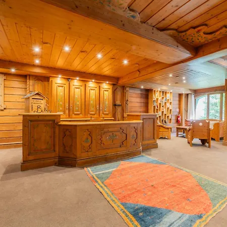 Le Cristal Mb6 View, Pool, Private Sauna, Parking & Wifi - Happy Apartment